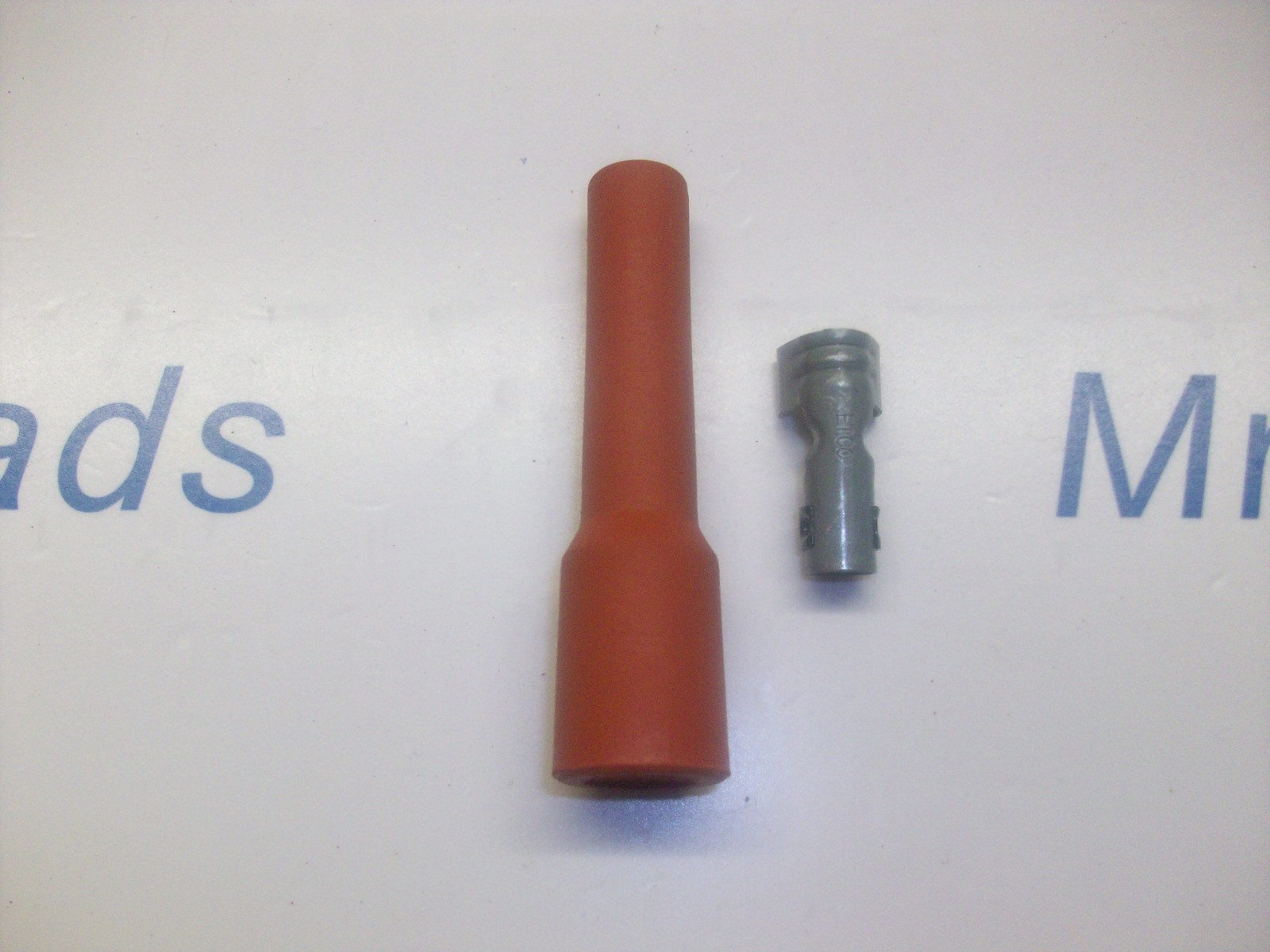 Retro Red Ignition Spark Plug Rubber Boot & Terminal X 1 Nos Look Quality...