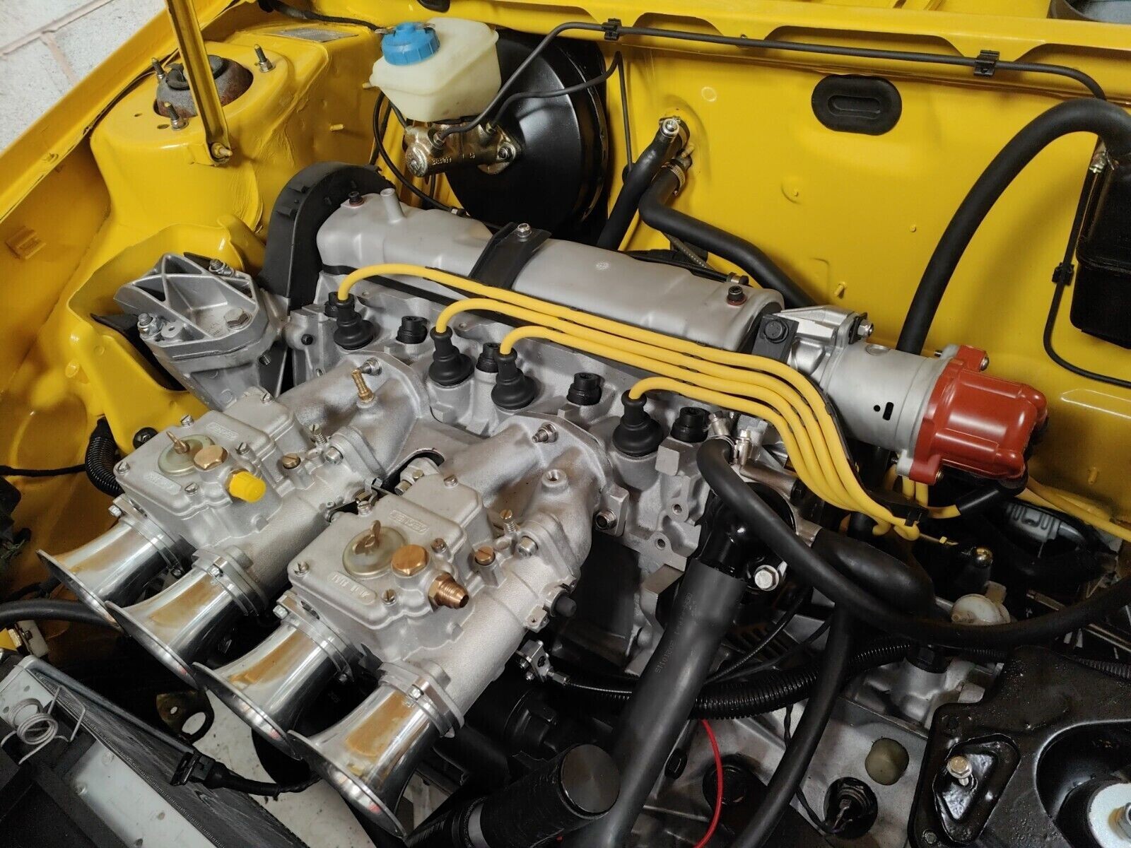 Yellow 8mm Performance Ignition Leads Gti 205 305 309 405 1.6 Hei Cap Quality Ht